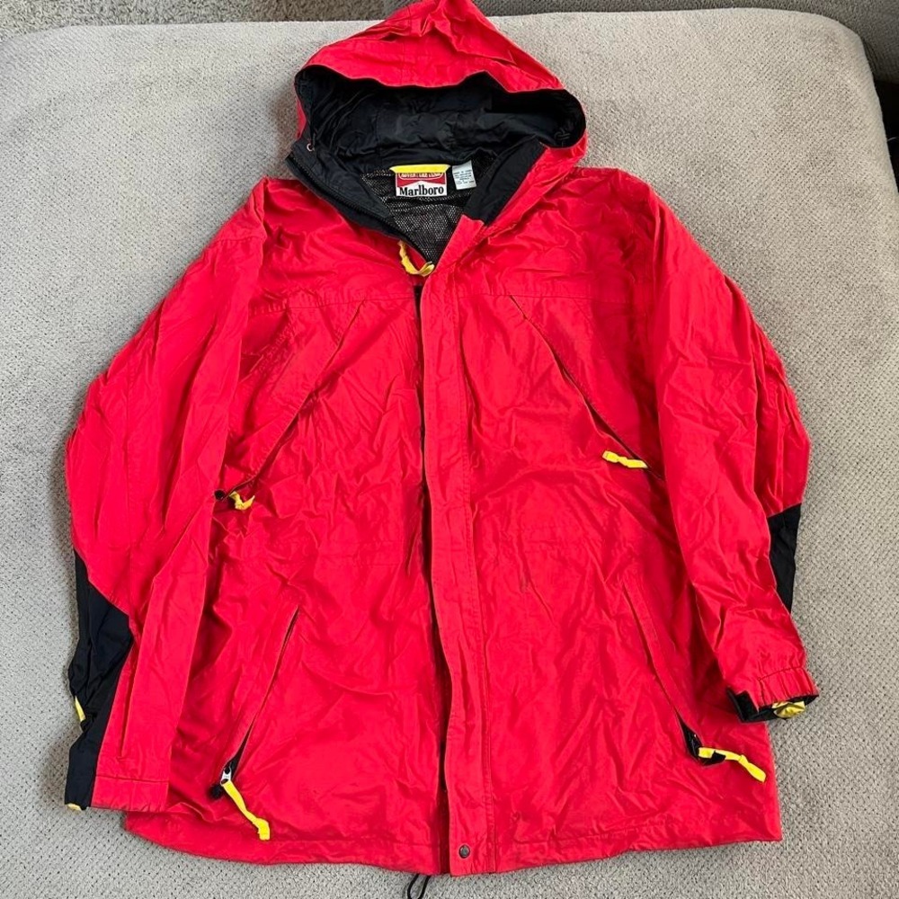 Vintage 1990s Marlboro windbreaker jacket XL